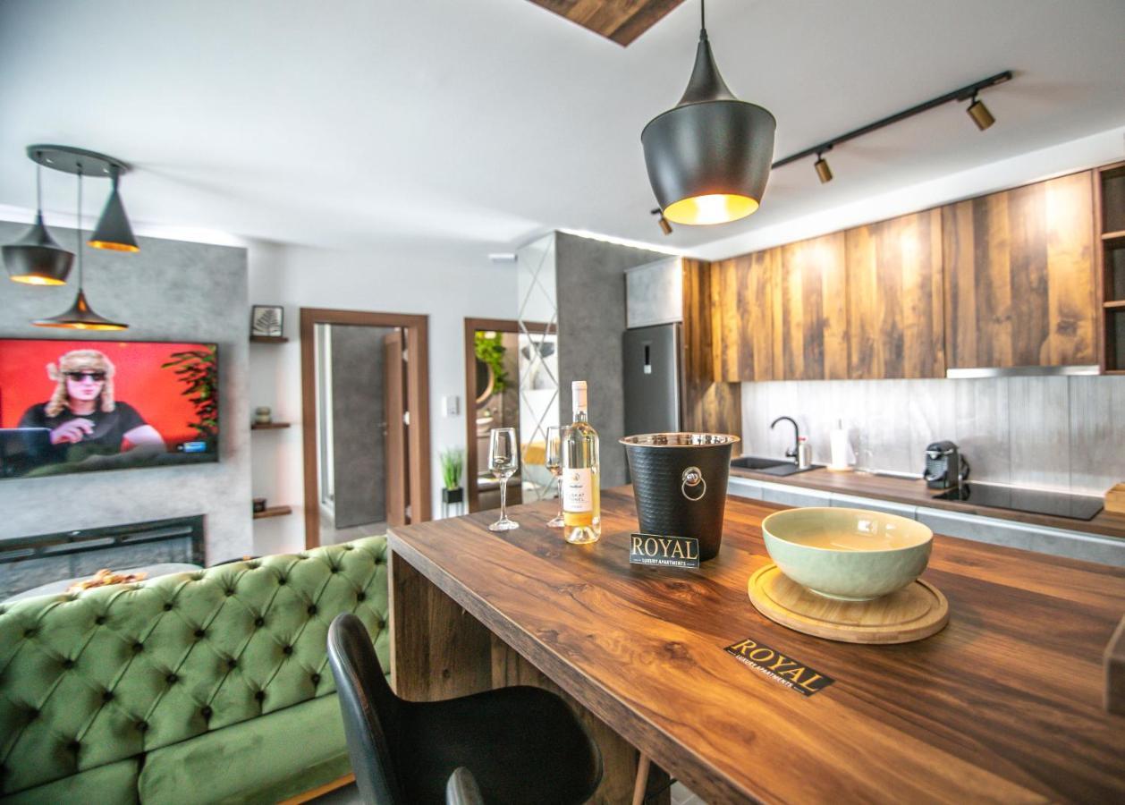 Royal Luxury Apartment Vrsac Exteriör bild