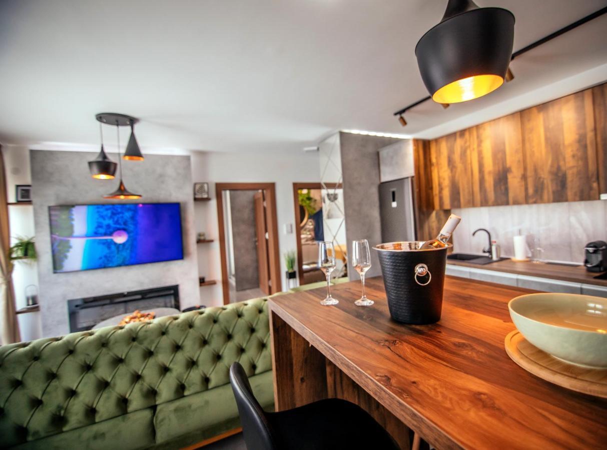 Royal Luxury Apartment Vrsac Exteriör bild