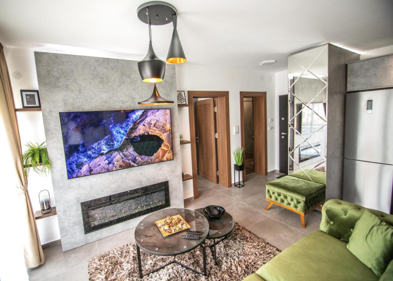 Royal Luxury Apartment Vrsac Exteriör bild