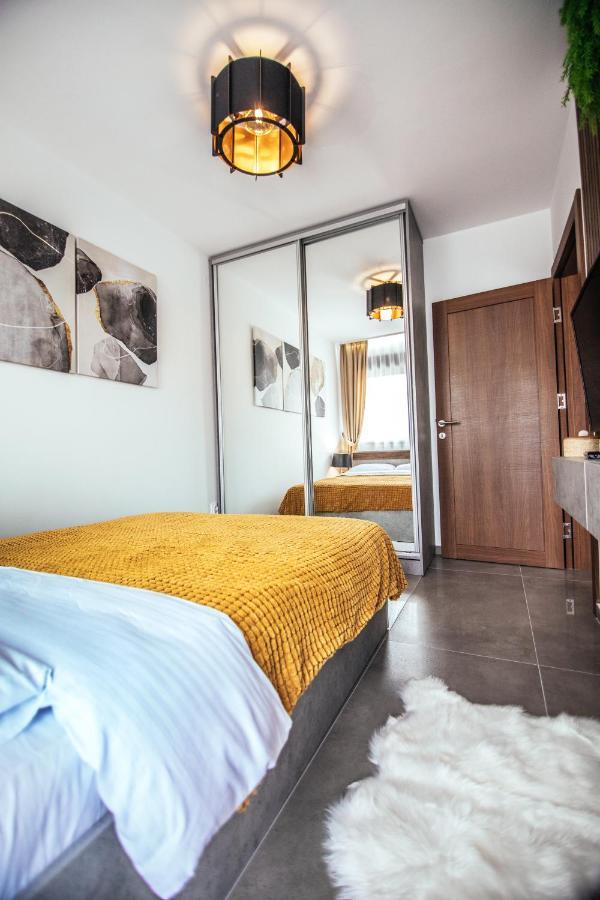 Royal Luxury Apartment Vrsac Exteriör bild