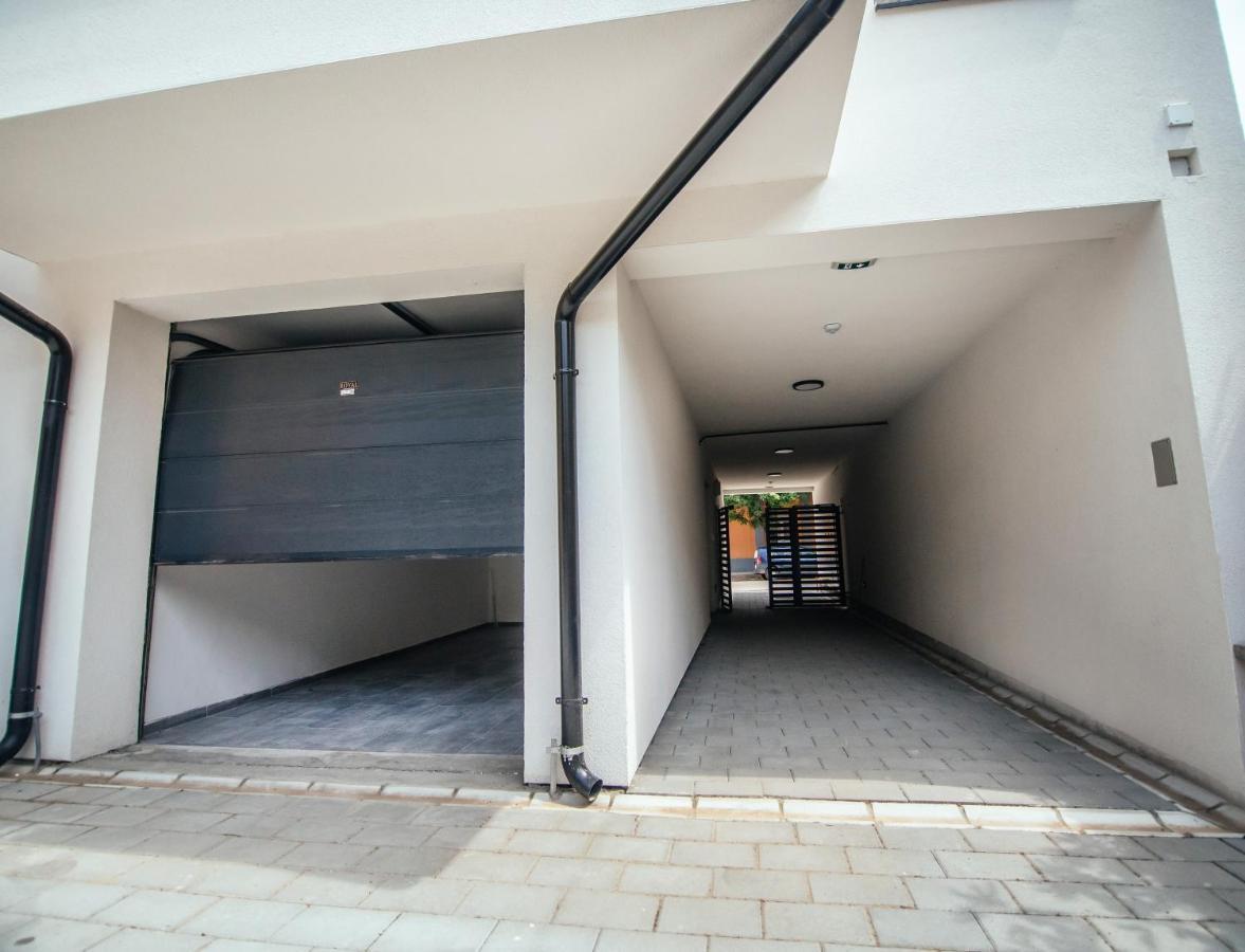 Royal Luxury Apartment Vrsac Exteriör bild